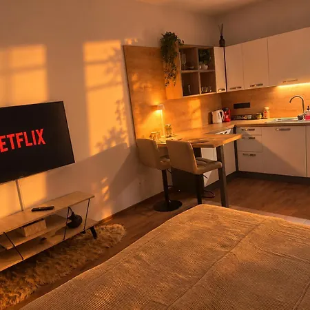 Apartmán Utulny S Balkonom A Vyhladom Na Sulovske Skaly *