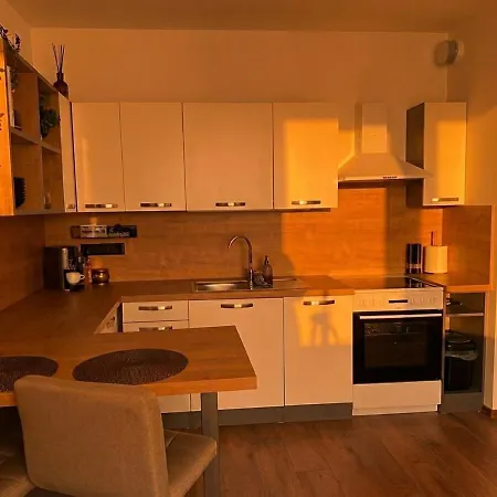 Utulny S Balkonom A Vyhladom Na Sulovske Skaly Apartmán *
